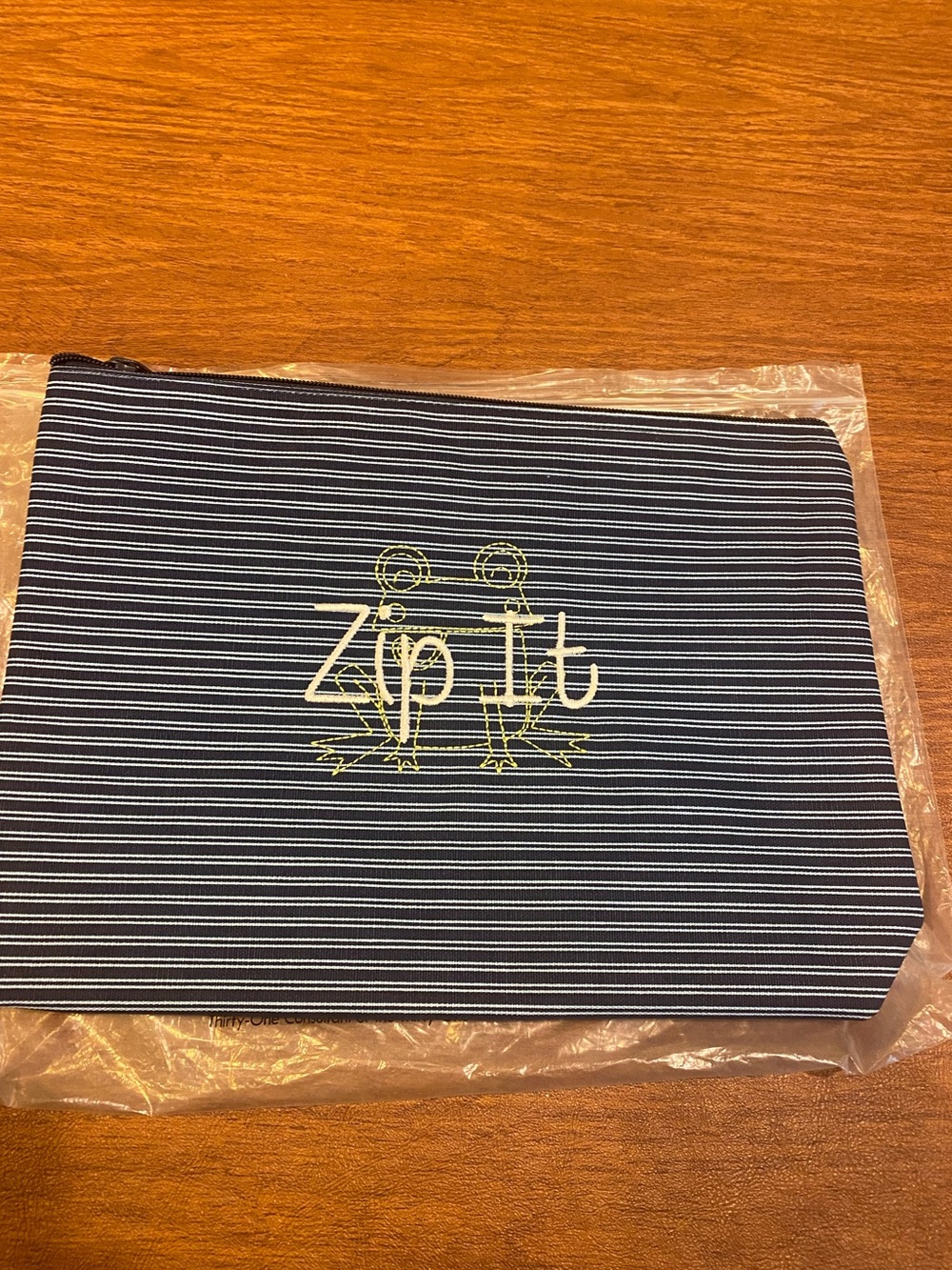Thirty one zipper pouch